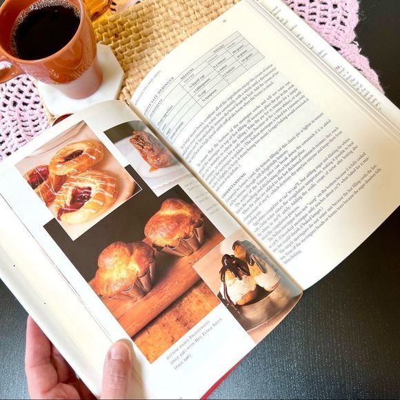 Retro Vintage 90’s The Pie and Pastry Bible Cookbook - Picture 8 of 15